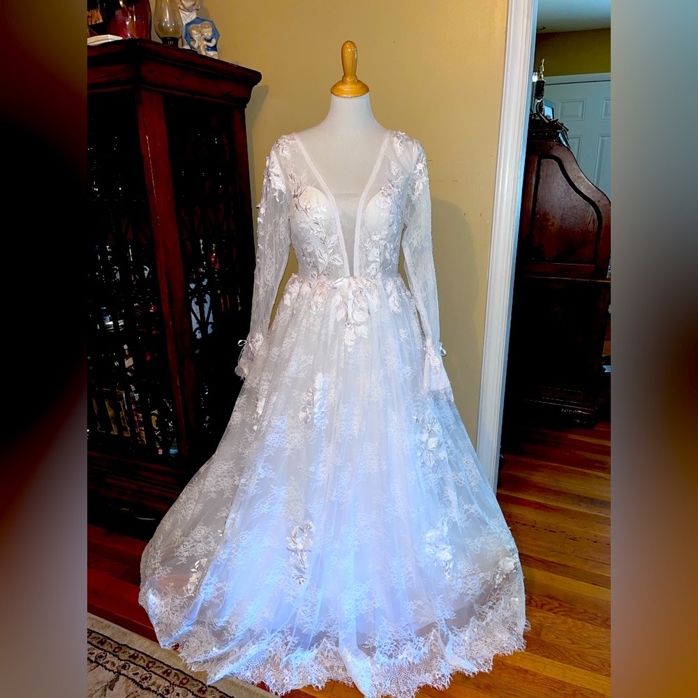 Custom made 16/18 wedding dress